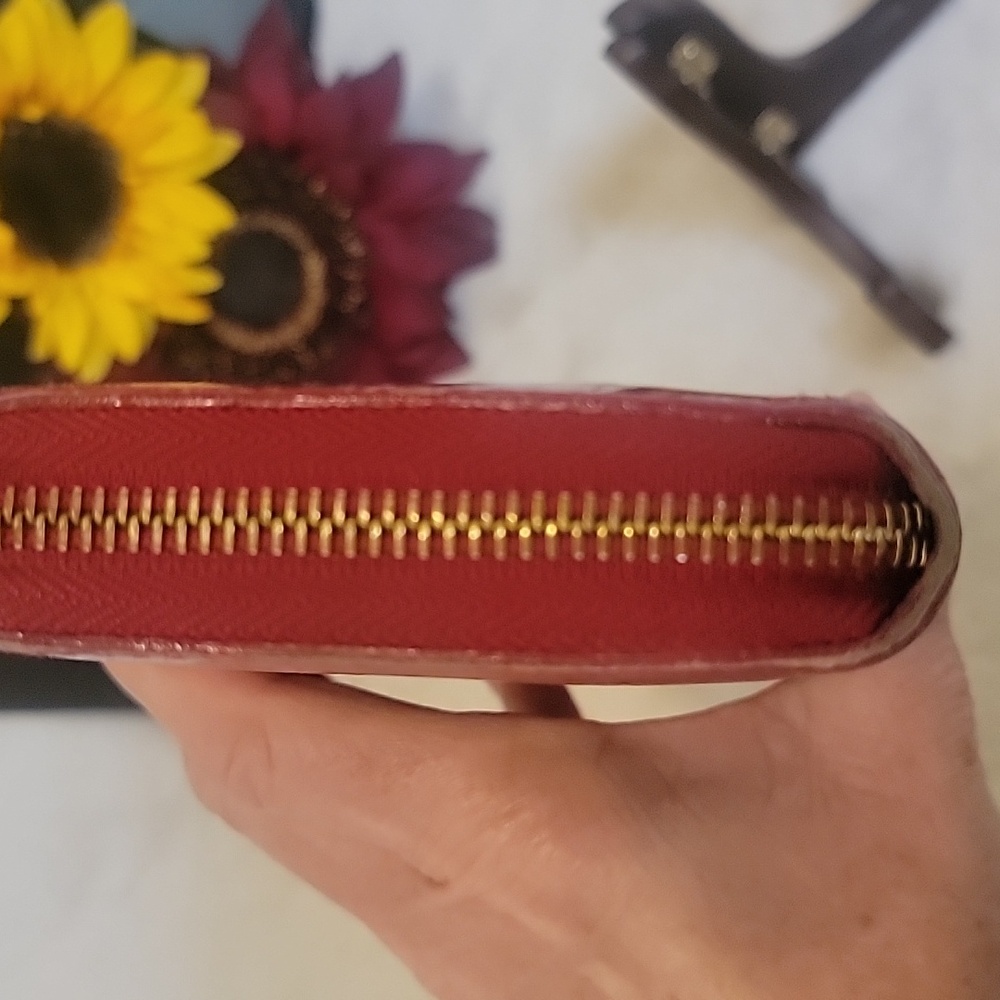 Louis Vuitton Red Zippy Vernis Wallet - Picture 5 of 8
